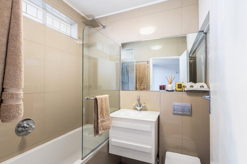 1 Bedroom Property for Sale in Gardens Western Cape